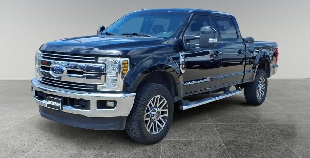 2018 Ford F-250 LARIAT, photo 1 of 12