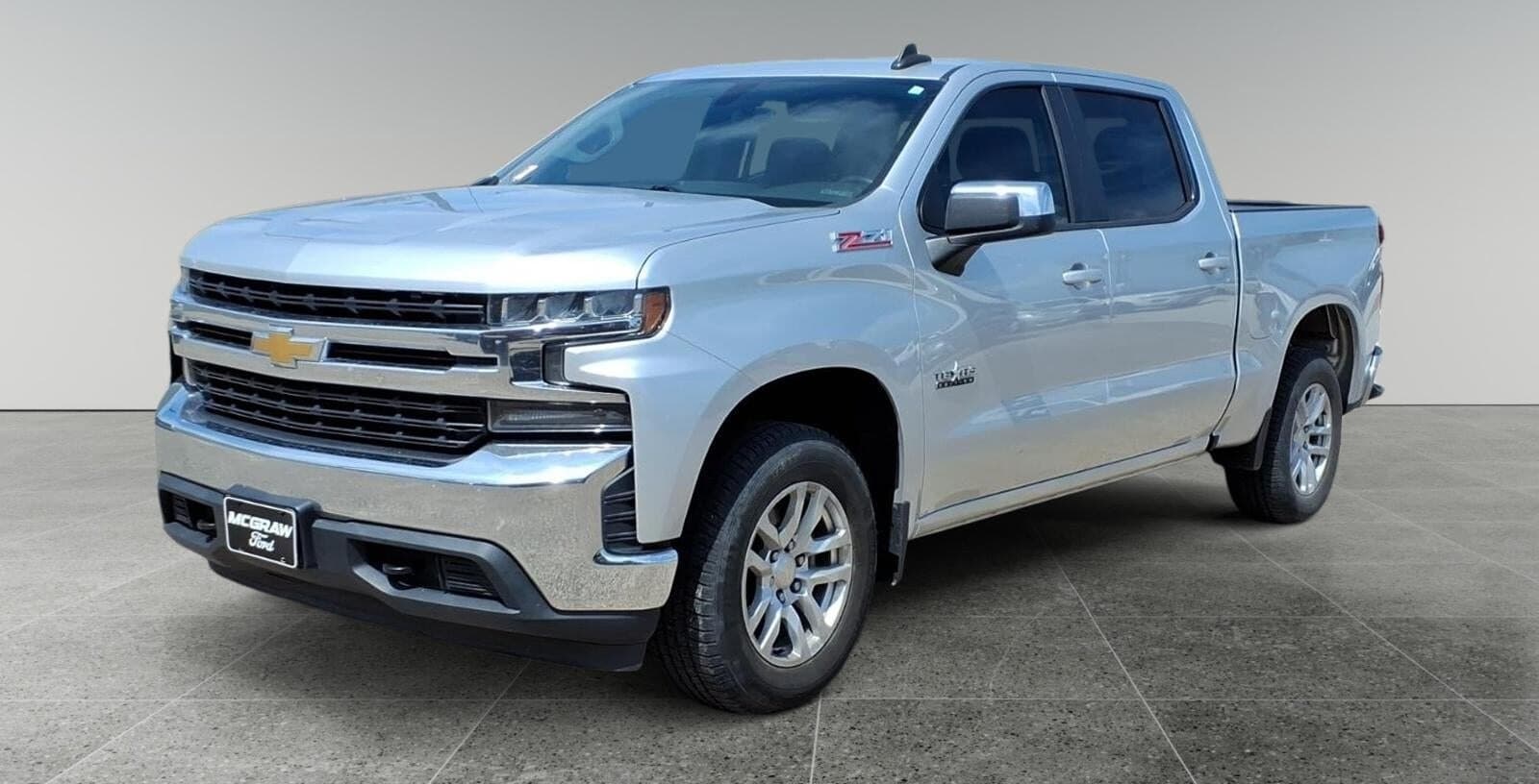 2020 Chevrolet Silverado LT, photo 1 of 12